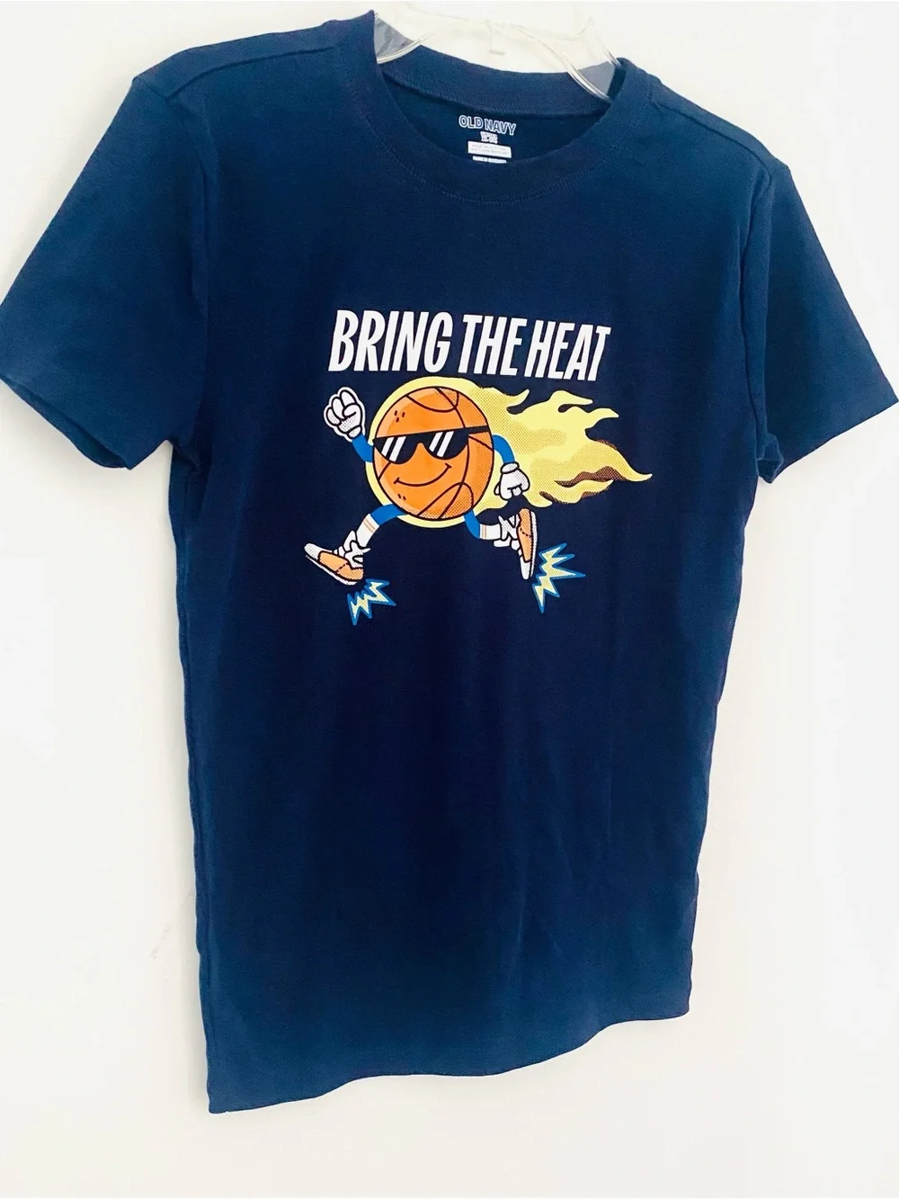 👍🏽Old Navy Boys Basketball Graphic Shirt SZ XL (Y)